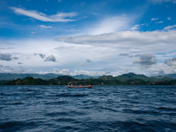 how to visit lake kivu